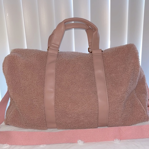 Sherpa Duffle Bag - Picture 1 of 5